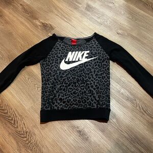 Nike Black and Gray Patterned Sweatshirt